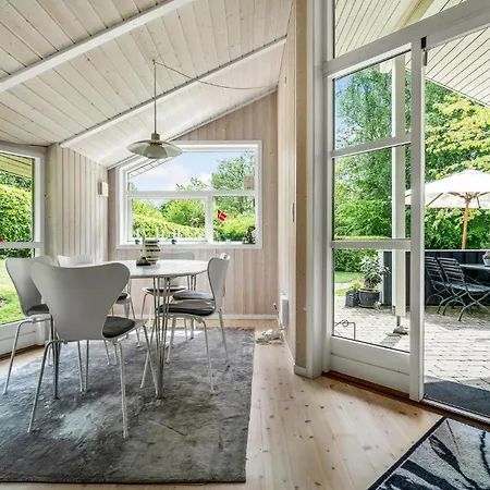 Lovely Home In Dronningmolle With Wifi